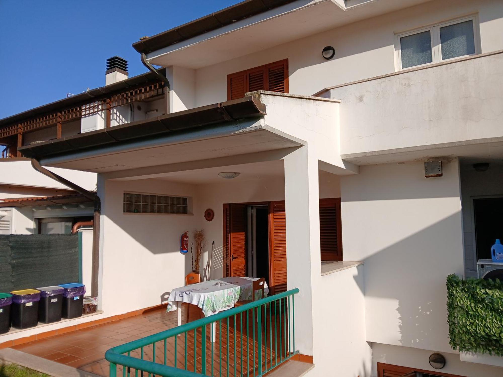 Villa La Casa Di Ale Latina Esterno foto